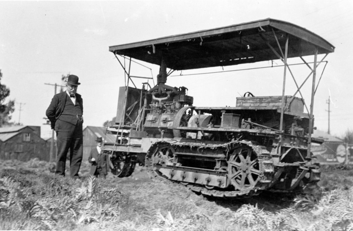 Caterpillar Anglaise : L'Histoire et l'Innovation d'une Légende